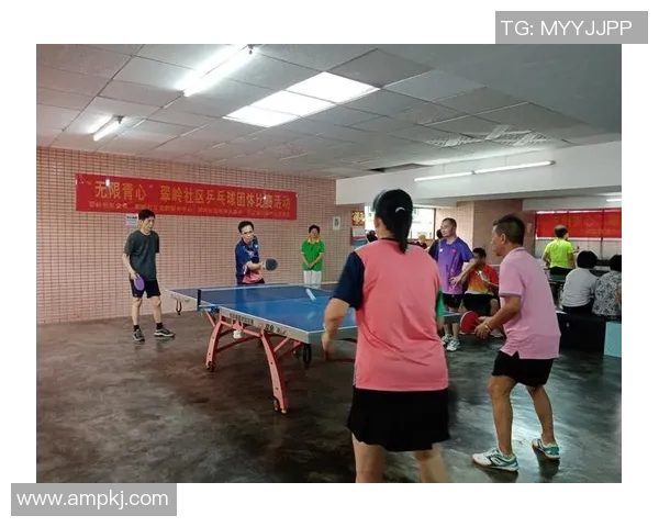 杨娜独家分享：深入解析足球技巧与战术心得，助你提升球场表现